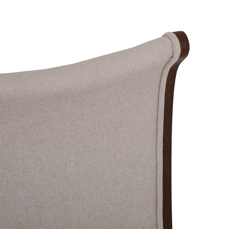 Silla de comedor Hera de Deurope, con diseño elegante y respaldo acolchado, en color gris claro.