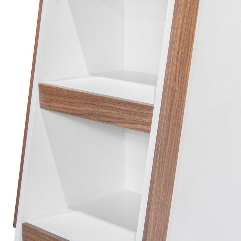 Litera Madox deurope.com.mx con estructura metálica y cama superior e inferior, vista desde un ángulo lateral.