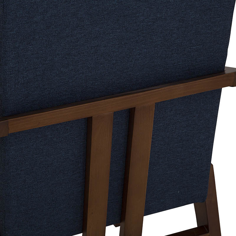 Silla de comedor Toledo deurope.com.mx con asiento y respaldo de madera, estructura robusta y diseño clásico en color natural.