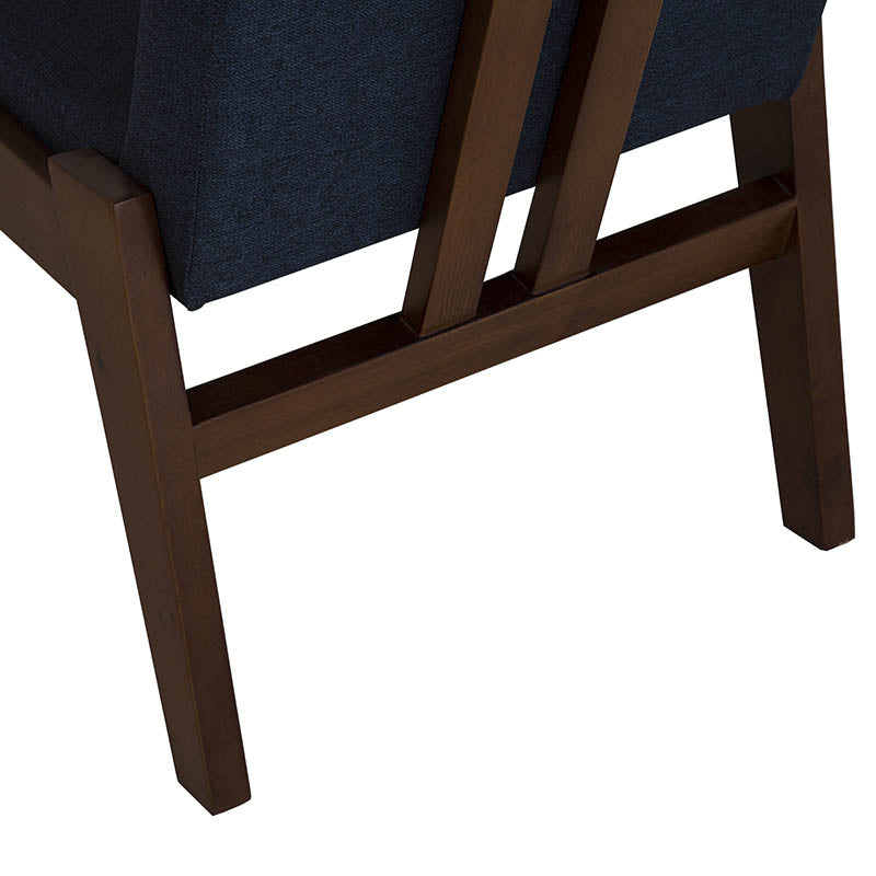Silla de comedor Toledo deurope.com.mx con estructura de madera y asiento acolchado en color neutro.