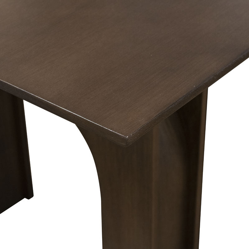 Juego de comedor Argos de 5 piezas, incluye mesa y sillas modernas en madera clara, ideal para espacios elegantes y confortables.