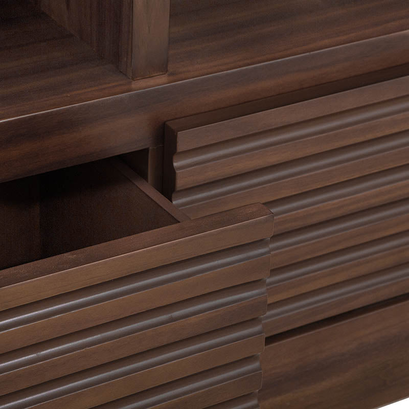 Mueble para TV Central Toledo de Deurope.com.mx en color madera con espacio para dispositivos electrónicos y almacenamiento.