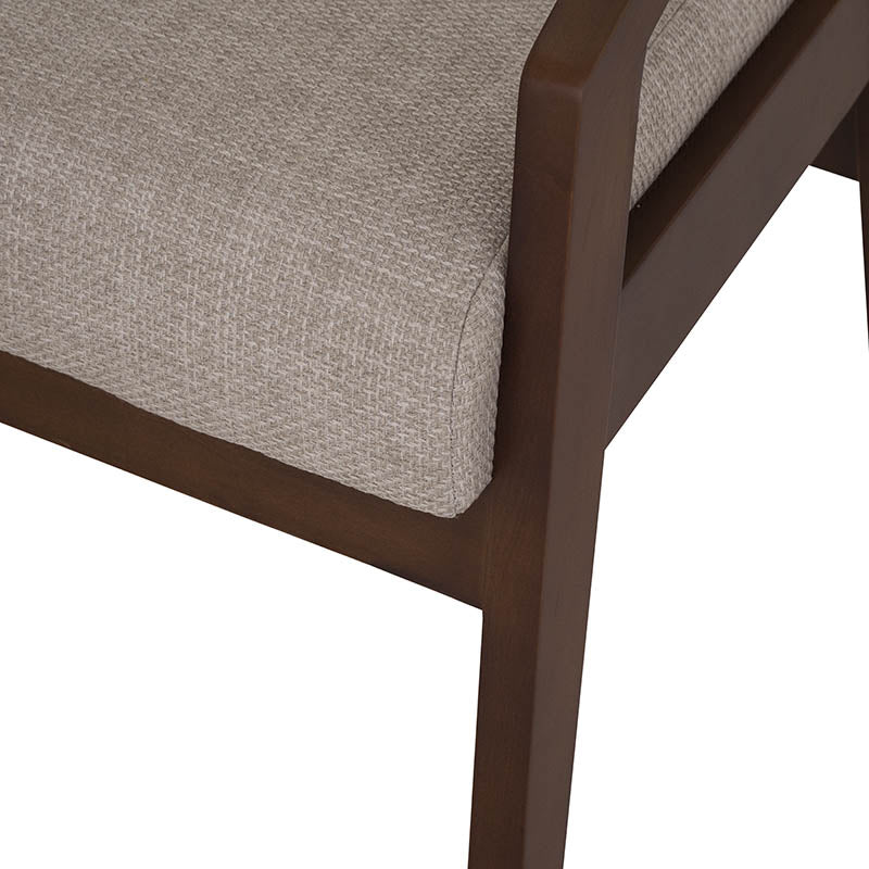 Silla de comedor Toledo deurope.com.mx en madera con respaldo y asiento acolchado, diseño elegante y moderno para comedor.