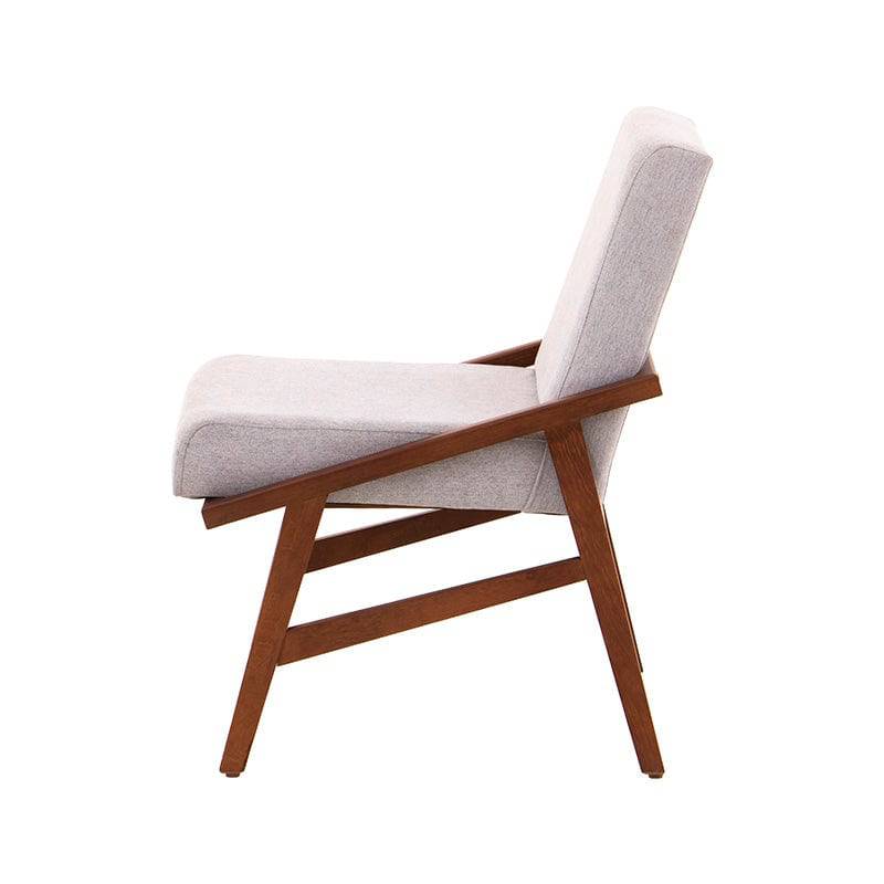 Sillas de comedor Quetzal deurope.com.mx en tela color café tabaco con estructura de madera industrializada y acabado en chapa de okumé.