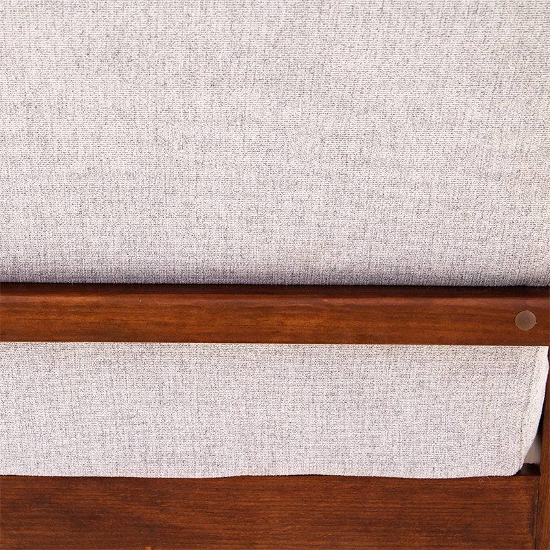 Sillas de comedor Quetzal de deurope.com.mx en tela tapizada color café-tobacco con estructura de madera industrializada y chapa de okume.