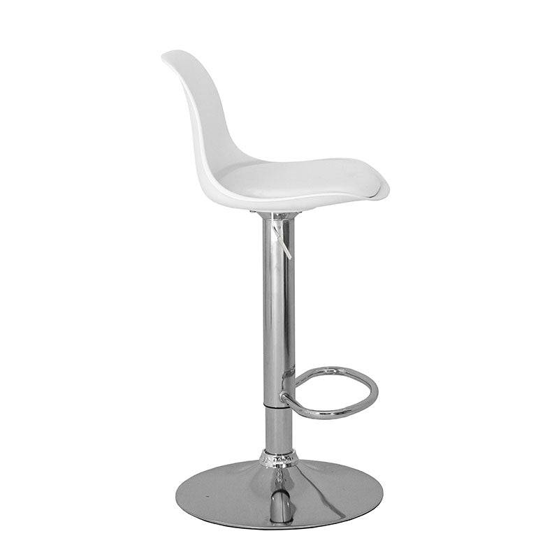 Banco para barra Orion de Deurope con base de cromo, asiento de madera termoformada y tapizado Leather Touch, en color blanco.