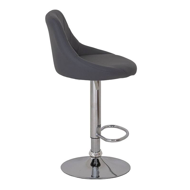 Banco para barra Cenit deurope.com.mx con base de cromo, asiento de madera termoformada y tapizado Leather Touch, color negro.