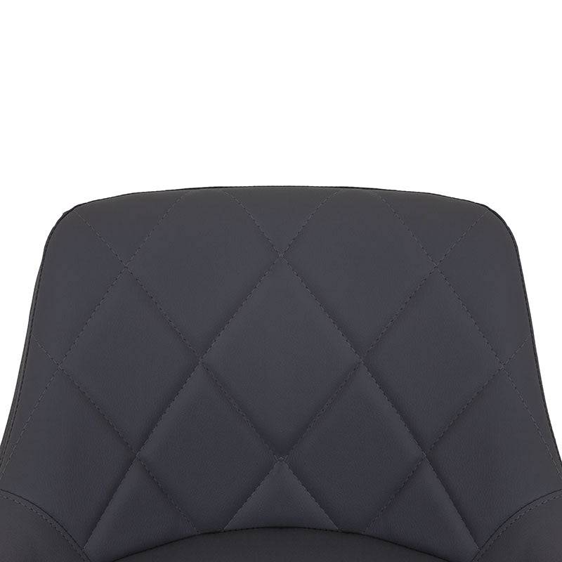 Banco para barra Cenit de Deurope con base de cromo, asiento de madera termoformada y tapizado en Leather Touch en color negro.