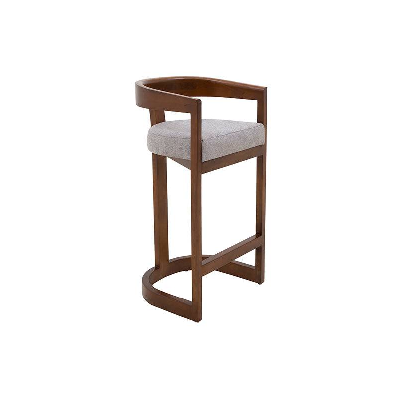 Juego de comedor Jess de 3 piezas con bancos de madera de pino y chapa de nogal, con asientos tapizados en tela.