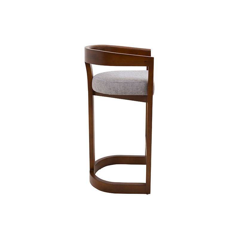 Juego de comedor Jess de 3 piezas con bancos de nogal y tela, madera de pino y chapa de nogal, en imagen.
