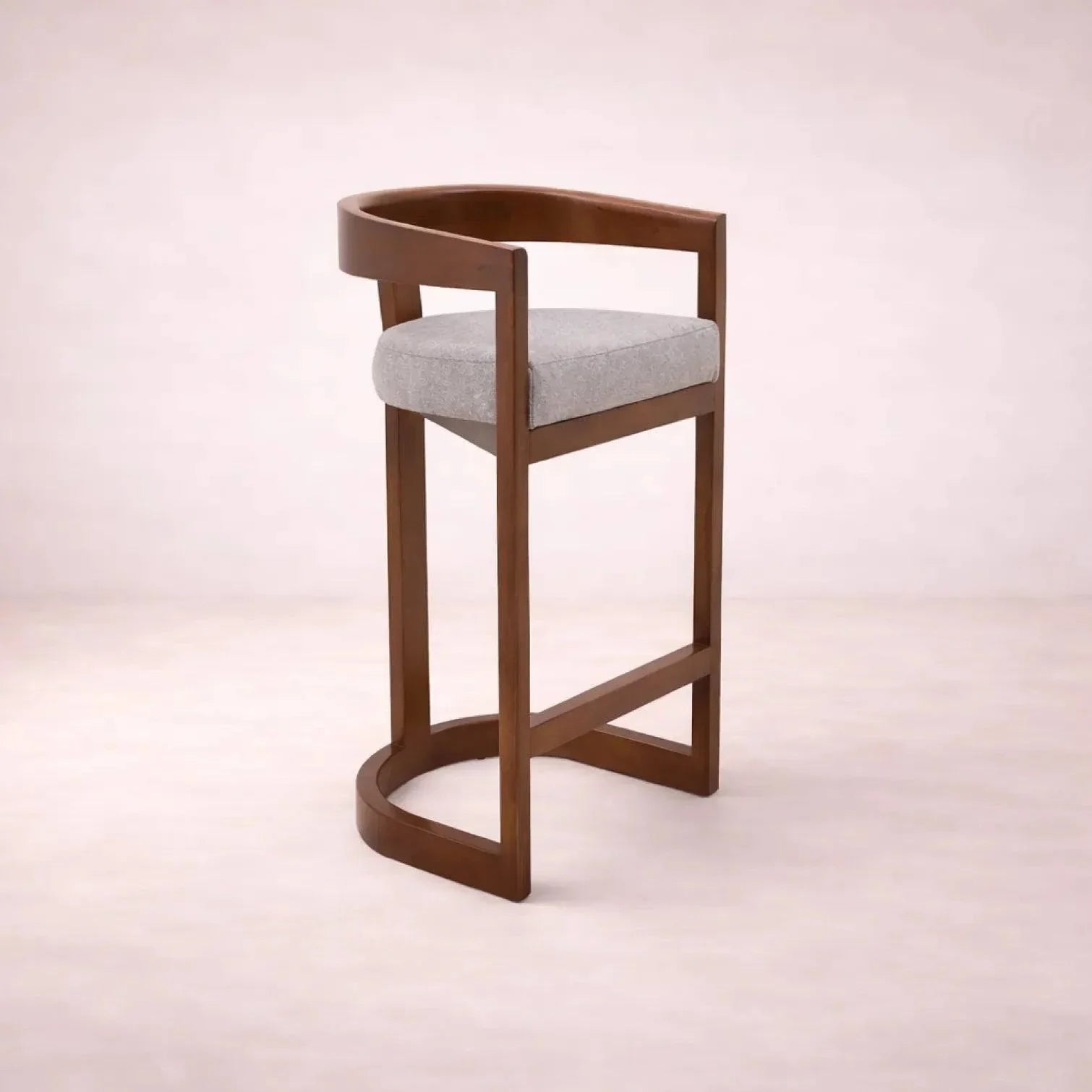 Juego de comedor Jess deurope.com.mx con bancos de madera de pino y nogal, tapizados en tela, frente 48 cm, alto 100 cm, fondo 53 cm