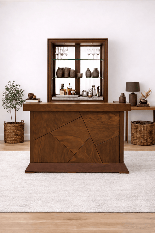 Juego de comedor Quetzal de 3 piezas en chapa de okumé, con mesa rectangular y acabado en tono tabaco.