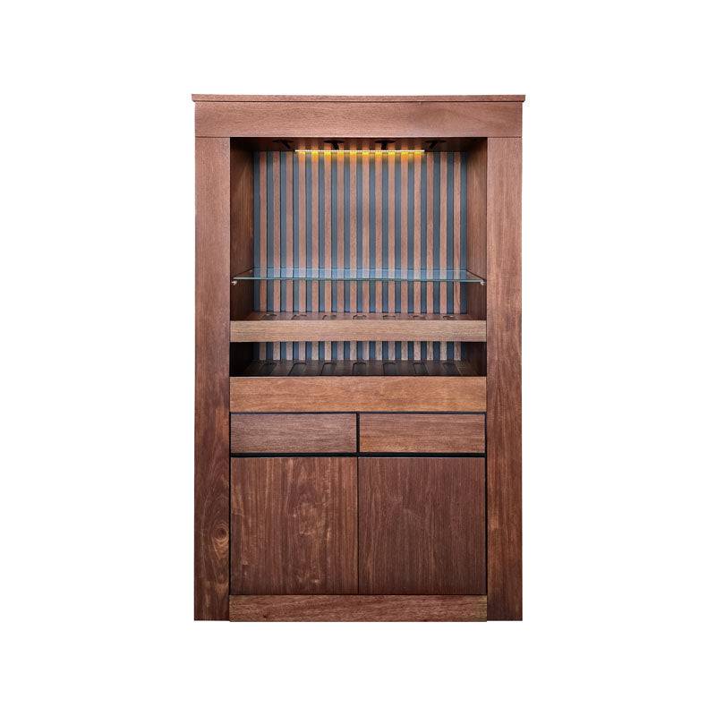 Contrabarra de madera Bourbon de deurope.com.mx, muestra detalles de la estructura y acabado en un entorno de bar.