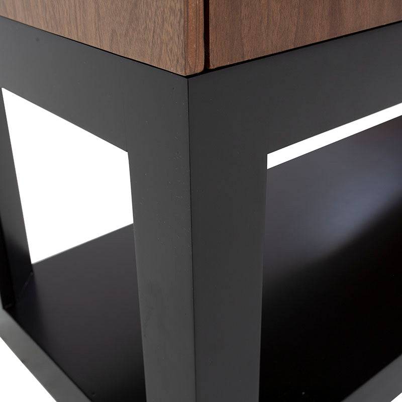 Juego de comedor Berne-made de 4 piezas con estructura en nogal y moka, con mueble para bar, frente de 100 cm, alto 160 cm.