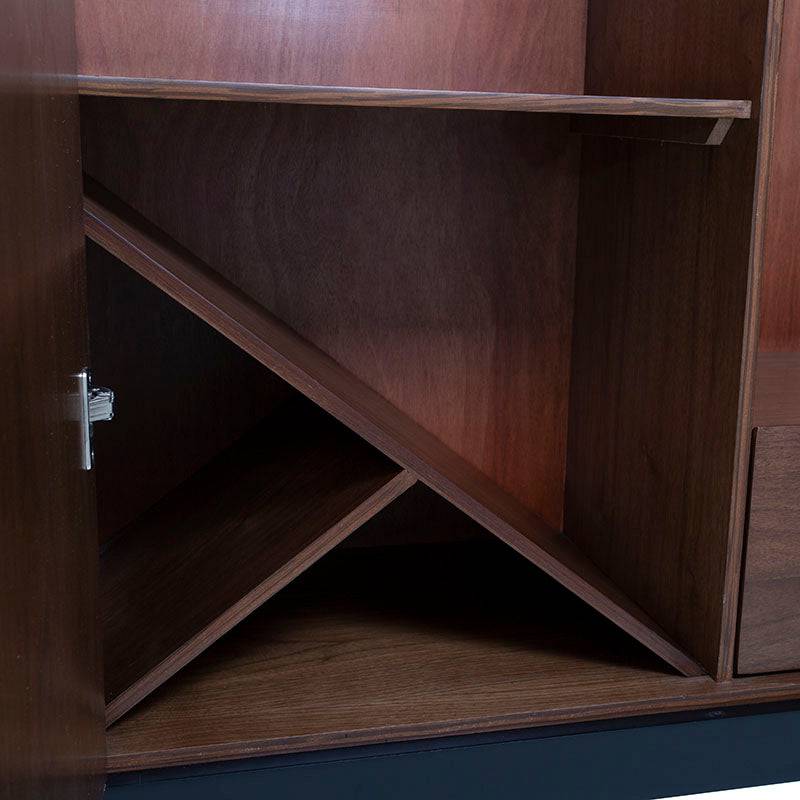 Juego de comedor Berne-made con estructura de madera en acabado nogal y moka, con barra y superficie de 100x40 cm.