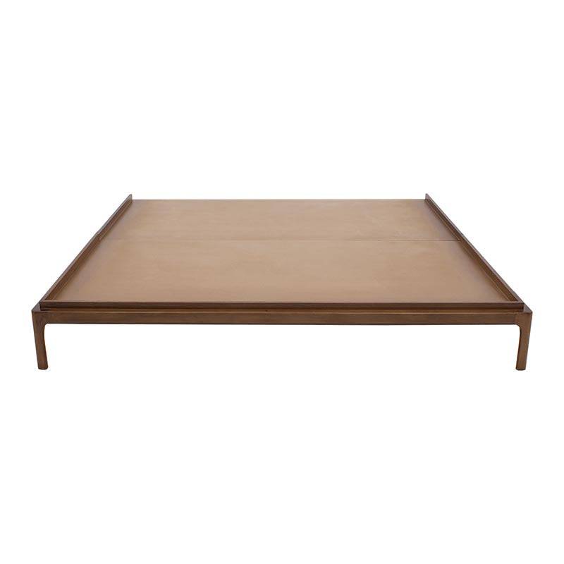 Base de cama Palta de color nogal con frente de 232 cm, altura de 30 cm y fondo de 110 cm, de la marca deurope.com.mx
