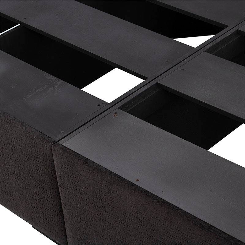 Base de cama Lazy de madera de pino y tapiz de tela en color negro, con dimensiones de 190 cm de largo y 30 cm de alto.