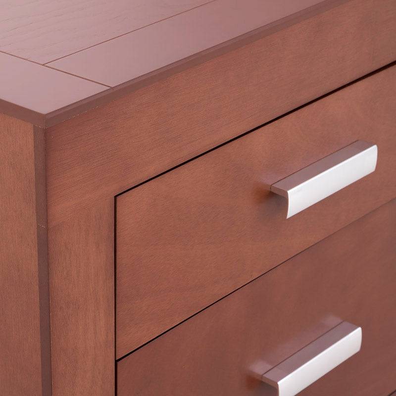 Juego de comedor con buffet Quetzal deoupe.com.mx, en madera de nogal, encino y okume, con acabado en chapa de encino.
