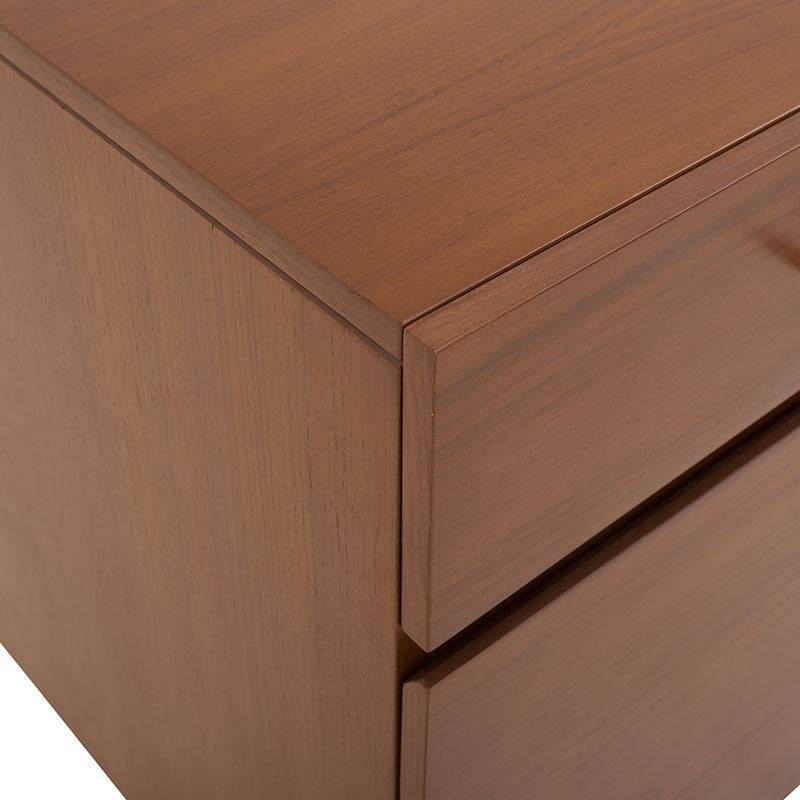 Juego de comedor Quetzal de 7 piezas en madera industrializada y chapa de nogal, con buffet de madera en estilo moderno.