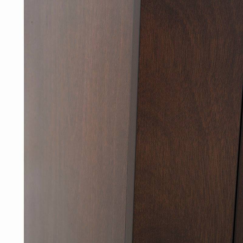 Juego de comedor con buffet Creta II de Deurope con acabado en tabaco y chapa de okumé, frente de 180 cm, altura 92 cm, fondo 49 cm.