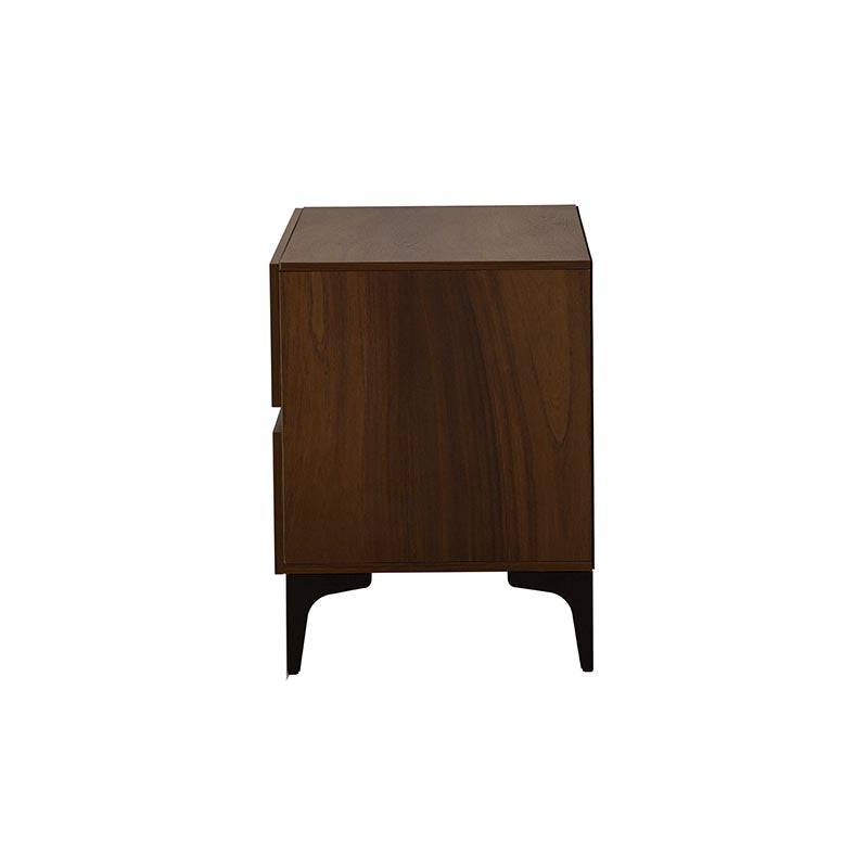 Buro Mariota de estilo moderno en color café y madera, con superficie plana y espacio de almacenamiento, diseñado por deurope.com.mx