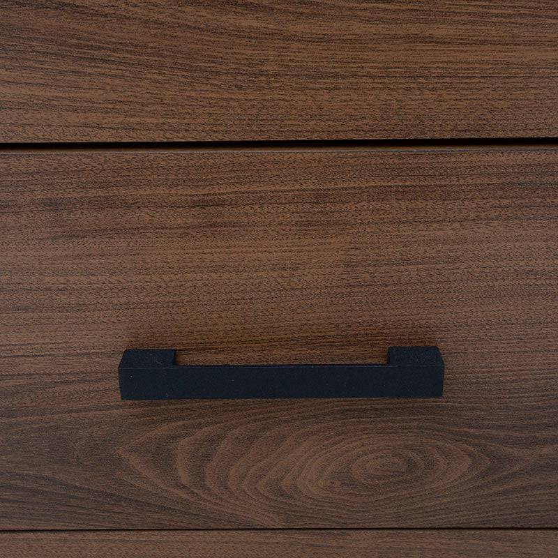 Buró de madera de la recámara Alejandria deurope.com.mx, acabado en nogal, con dimensiones de 60x58x39 cm, estilo industrial.