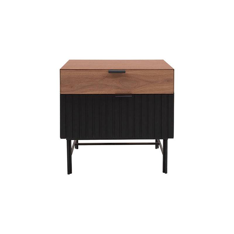 Buró Jess en madera de pino con chapa de nogal, de color negro, frente de 55 cm, alto de 55 cm y fondo de 40 cm.