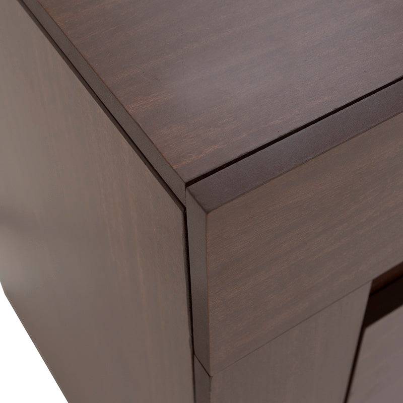 Buro de recámara Boston deurope.com.mx en madera nogal oscuro con diseño industrial, frente y dimensiones 60x70x46 cm.