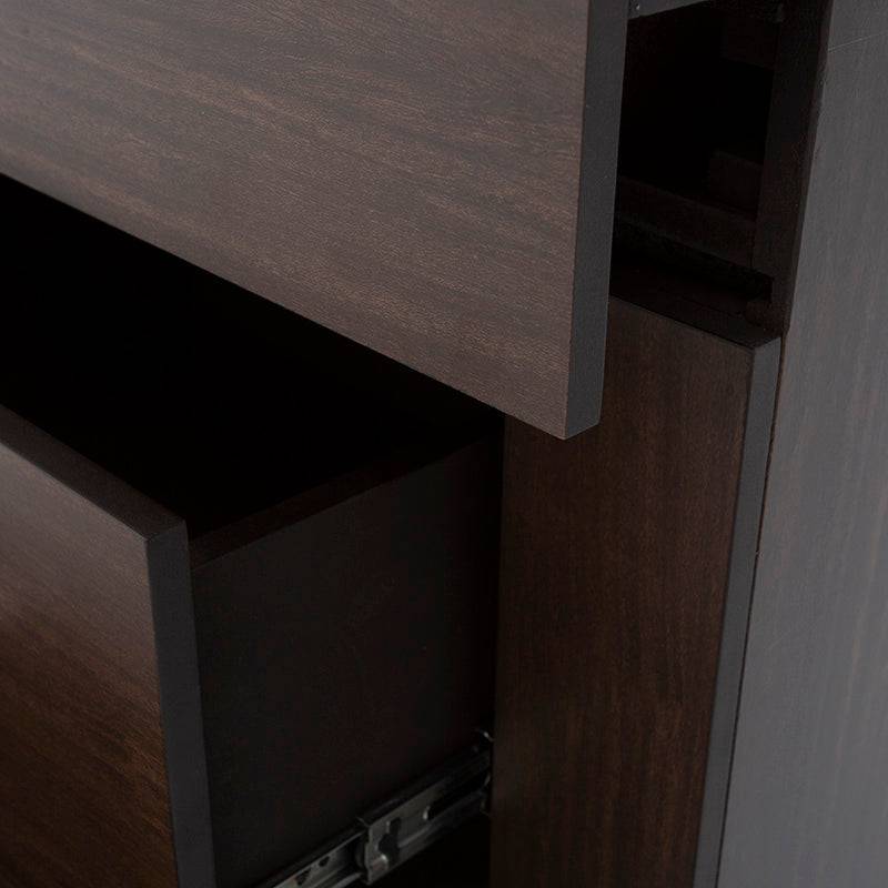 Buro de recámara Boston deurope.com.mx en madera nogal oscura con estilo industrial, dimensiones 60x70x46 cm.