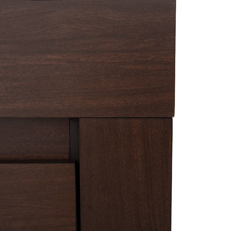 Buro de recámara Boston deurope.com.mx en madera oscura industrial, con dimensiones de 60x70x46 cm, frente y detalles de diseño.