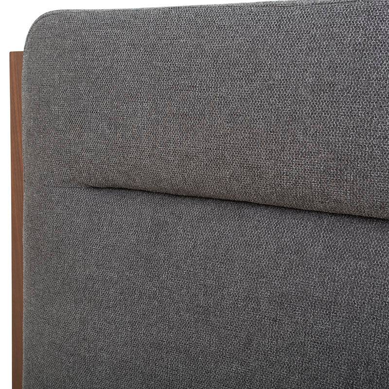 Cabecera Atenea deDeurope en madera industrializada con chapa de nogal gris oscuro, tapizado en tejido plano, 210x140 cm.
