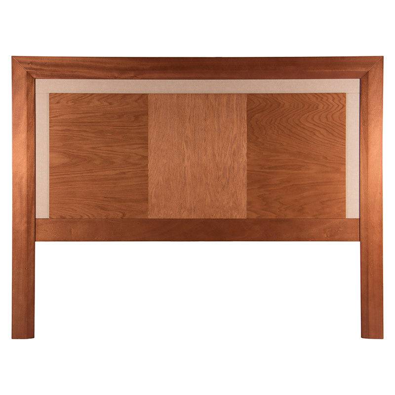 Cabecera de recámara Siena deurope.com.mx en madera de Banak y encino, color café almendra, con franja leather touch, 210x160x10 cm