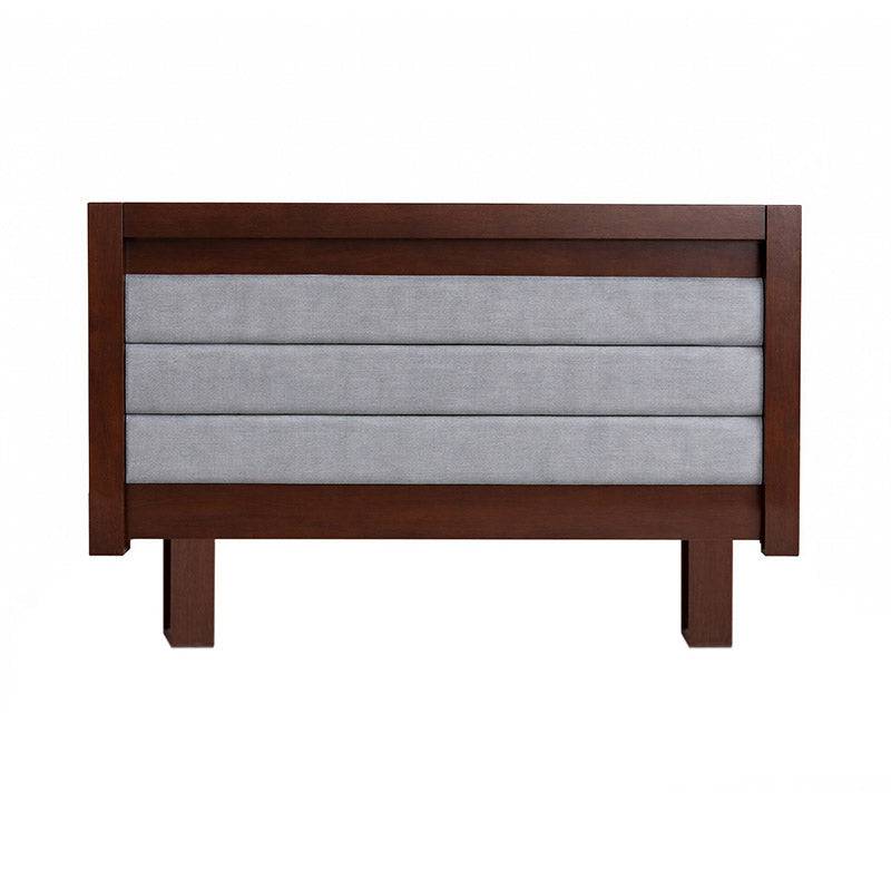Cabecera de madera oscura París de deurope.com.mx, diseño elegante y moderna para dormitorio.