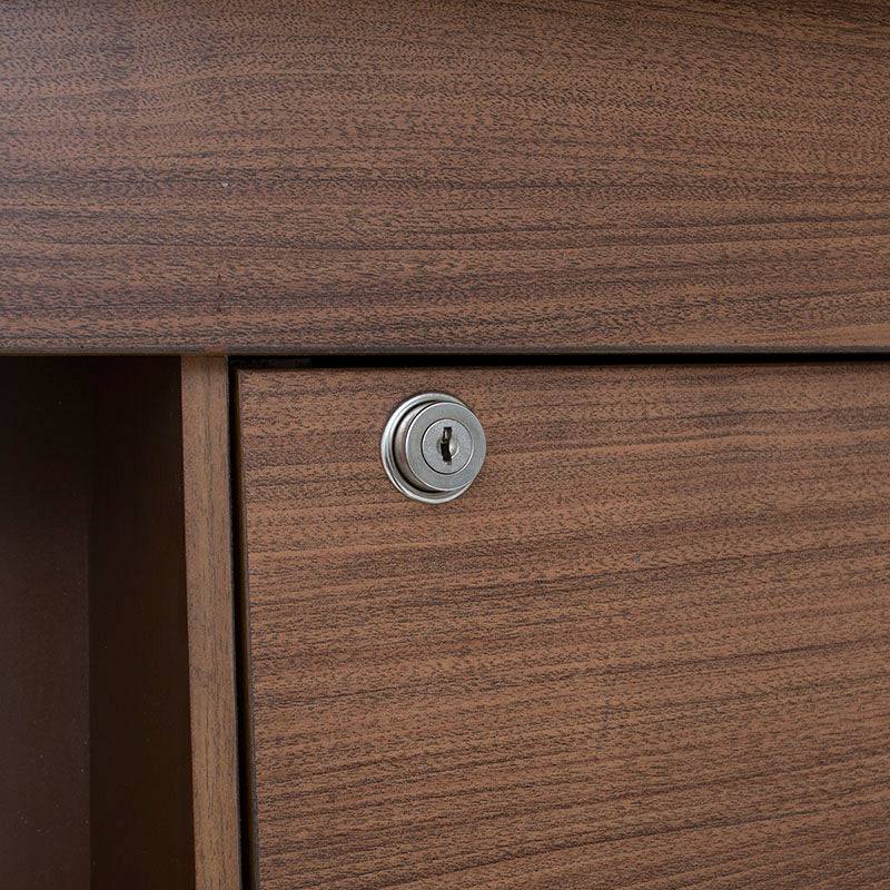 Cabecera de recámara Alejandria de Deurope en madera color nogal y tapizada en tela beige, con dimensiones de 200 cm de ancho.