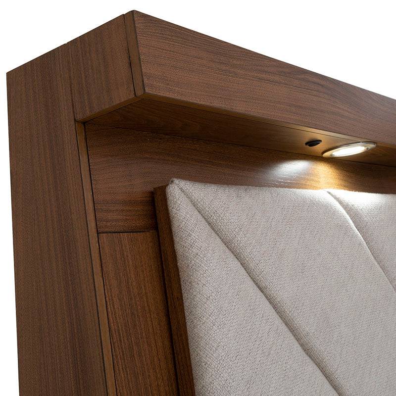 Cabecera de recámara Alejandria en madera industrializada con tapiz beige, con dimensiones de 200 cm de ancho y 166 cm de alto.