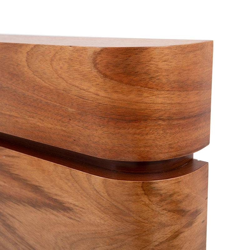 Cabeceras de madera de nogal para juego de recámara Arezzo de deurope.com.mx, con diseño elegante y acabado en chapa de madera.