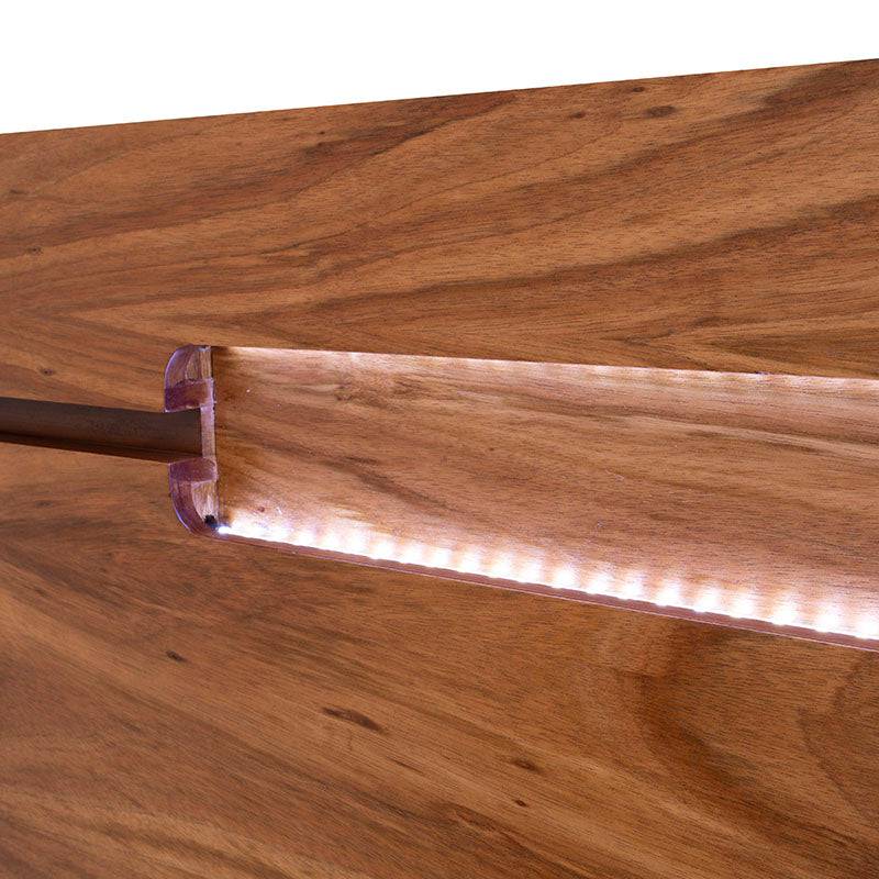 Cabecera de recámara Arezzo de 3 piezas en madera de nogal y chapa, con detalles en tzalam, dimensiones 201x151x20 cm.