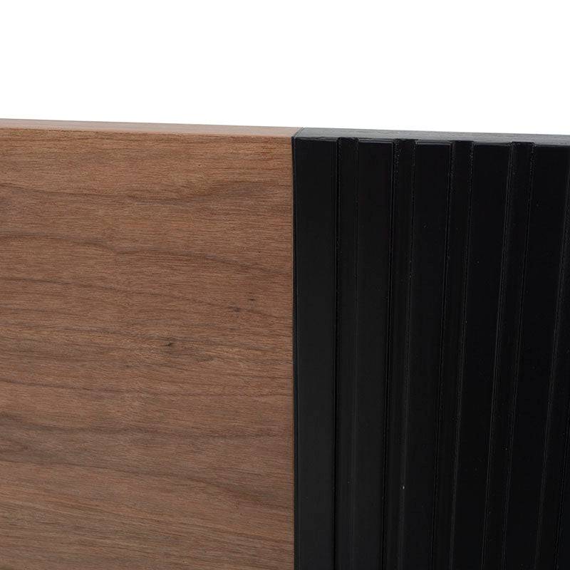 Cabecera Jess de Deurope en madera de pino con acabado nogal negro, 146 cm de ancho, 120 cm de alto y 5 cm de fondo.