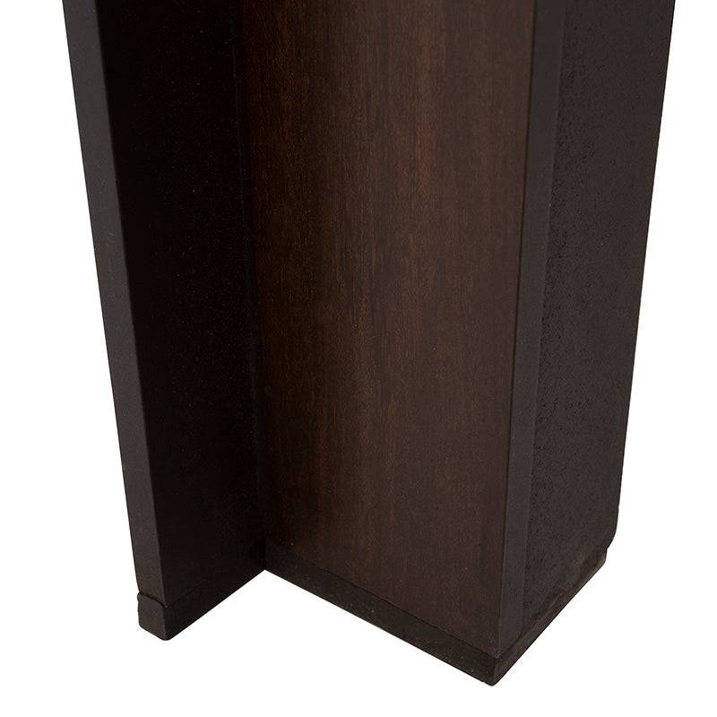 Cabecera de recámara Boston de madera nogal oscuro, tapizada en tela microfibra, con estructura industrial y dimensiones 200x170x14 cm.