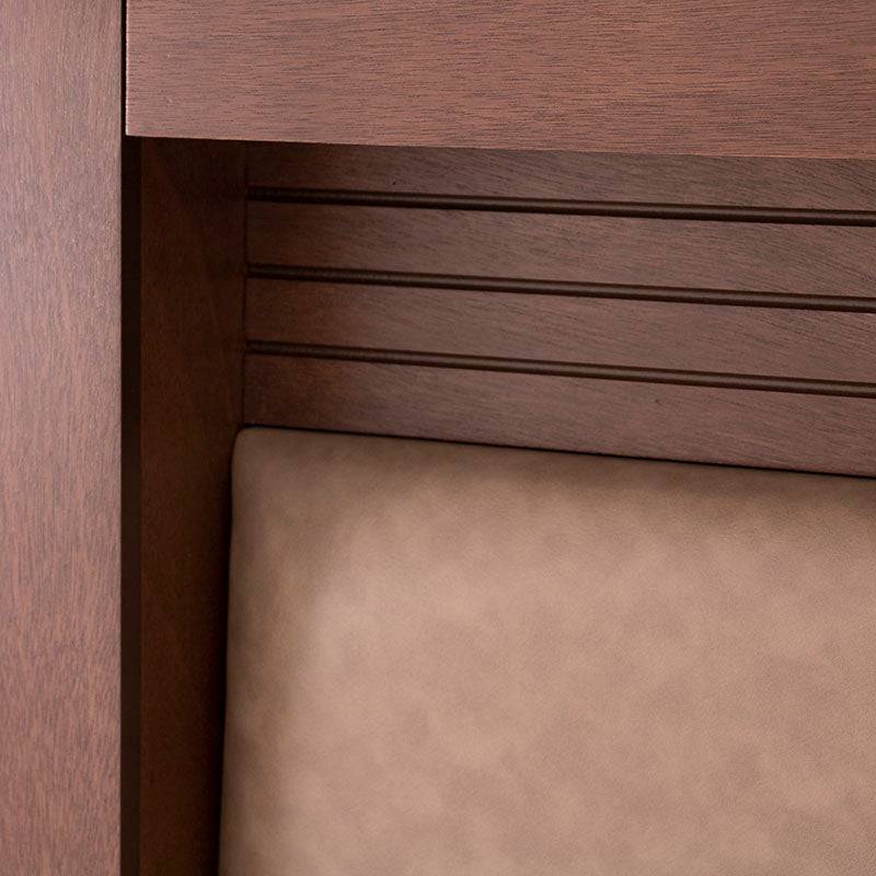 Cabecera Perth de madera con acabado en chapa de okumé, diseño industrial y dimensiones de 211 cm de ancho, 148 cm alto y 17 cm fondo.