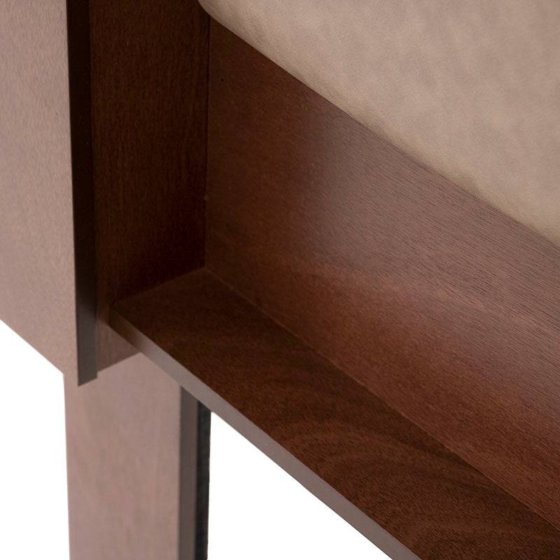 Cabecera Perth de madera de chapa de okumé, estilo industrial, con acabado en tonos tabaco y dimensiones de 211x148x17 cm.
