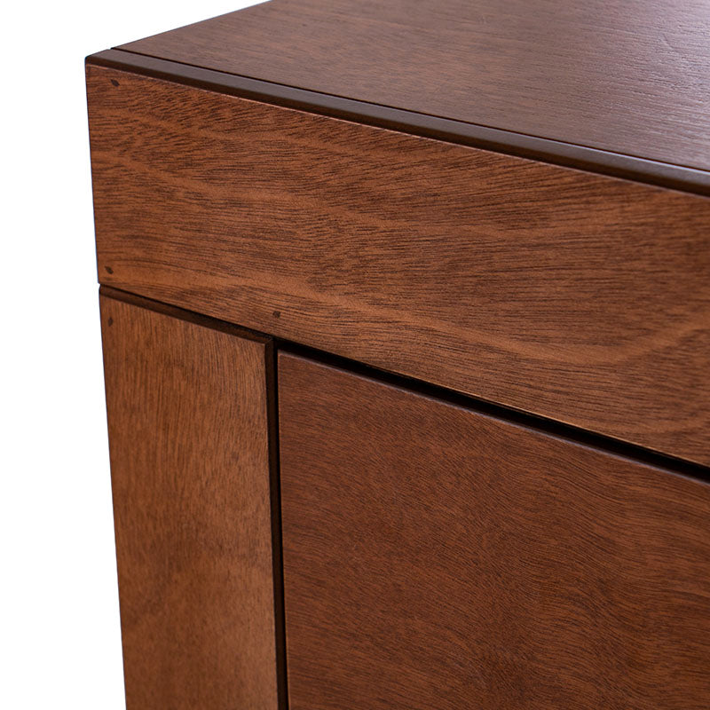 Juego de recámara Noruega de 5 piezas con cajonera de madera de okumé y diseño moderno en tonos mandarinas.