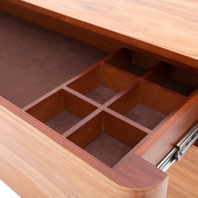 Cajonera de recámara Arezzo deurope.com.mx en chapa de tzalam natural claro, con 5 piezas y tamaño 110x45x100 cm.