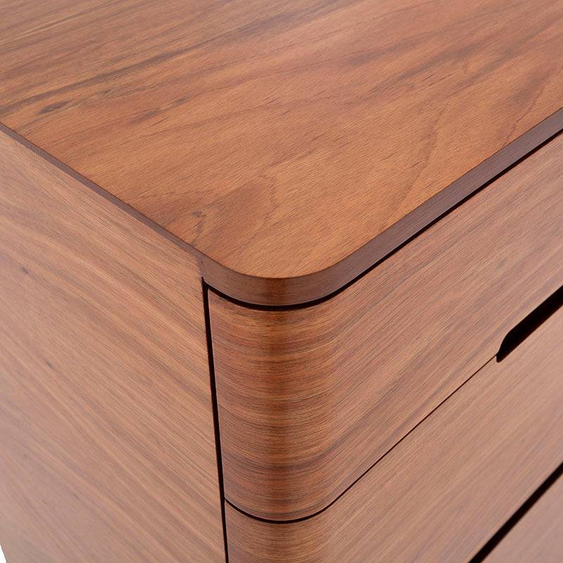 Cajonera Arezzo de 5 piezas en chapa de tzalam natural claro, con frentes y estructura de recámara elegante y moderna.