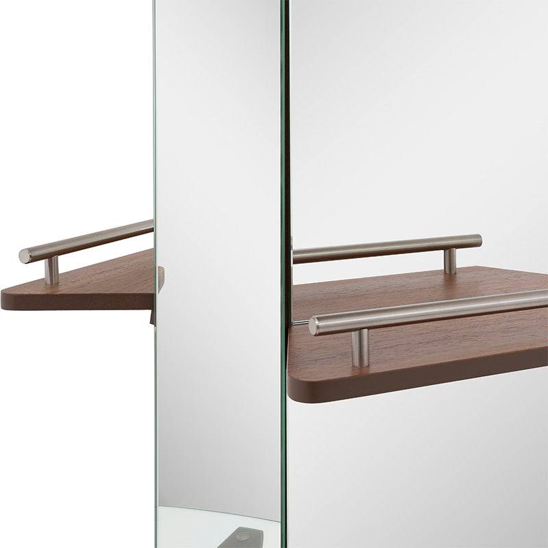 Cantina Garibaldi de estilo industrial en madera de tzalam, con puertas y estructura en chapa, mide 60 cm de ancho y 184 cm de alto.