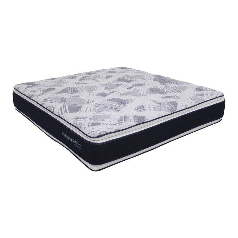 Colchón king size Restonic Winn con funda de tela tafeta hipoalergénica, frente visible, en color claro, con dimensiones 200x190 cm.