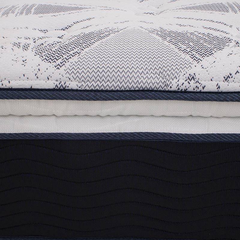 Colchón King Size Restonic Winn con funda de tafeta hipoalergénica, en color claro, con dimensiones de 200x190 cm y altura de 40 cm.