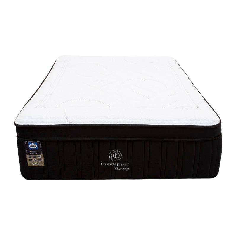 Juego de colchón y box Sealy Shannon en tejidos de punto con tela antiácaros, tamaño matrimonial, vista frontal.