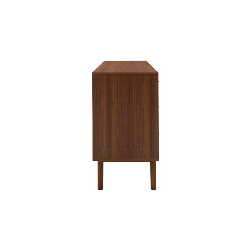 Cómoda Atenea de madera industrializada en color café y almendra, con chapa de nogal, frente de 140 cm, alta y de 40 cm de fondo.