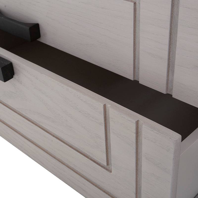 Cómoda Infinity de Deurope en color gris y madera de pino con chapa de encino, 140 cm de ancho, 80 cm de alto y 40 cm de fondo.